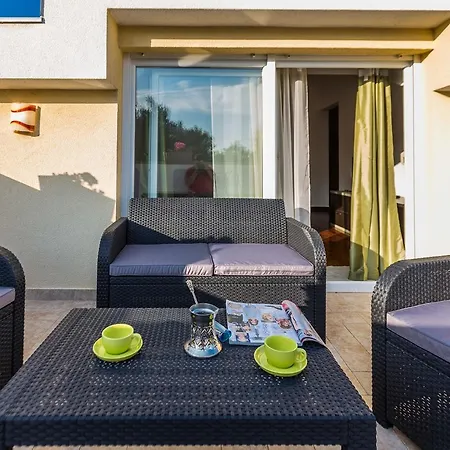 Apartments Villa Orion * Kozino