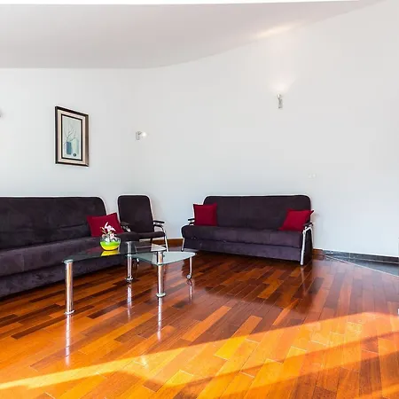 Apartments Villa Orion * Kozino