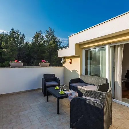 Apartments Villa Orion Kožino