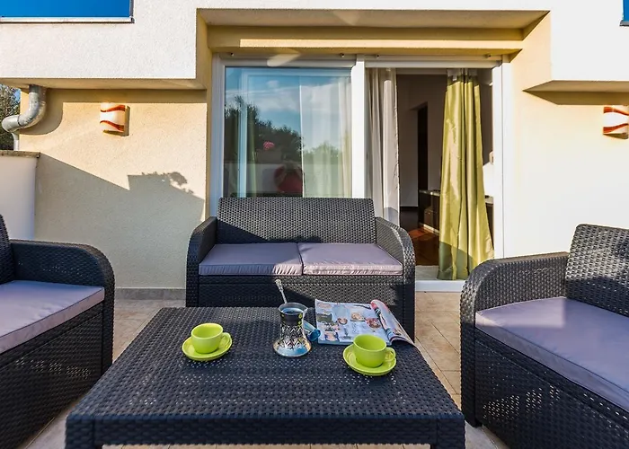 Apartments Villa Orion * Kožino