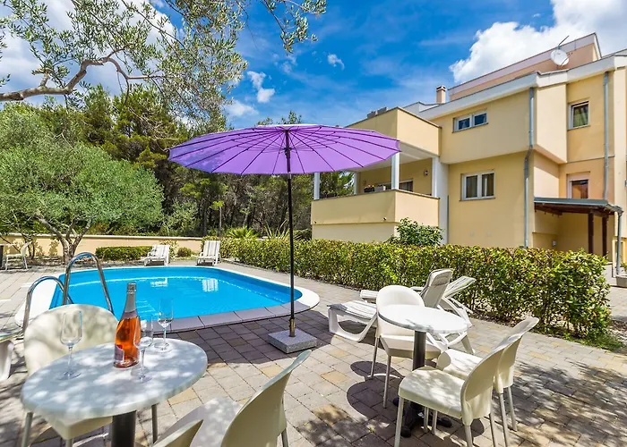 Apartments Villa Orion Villa Kožino