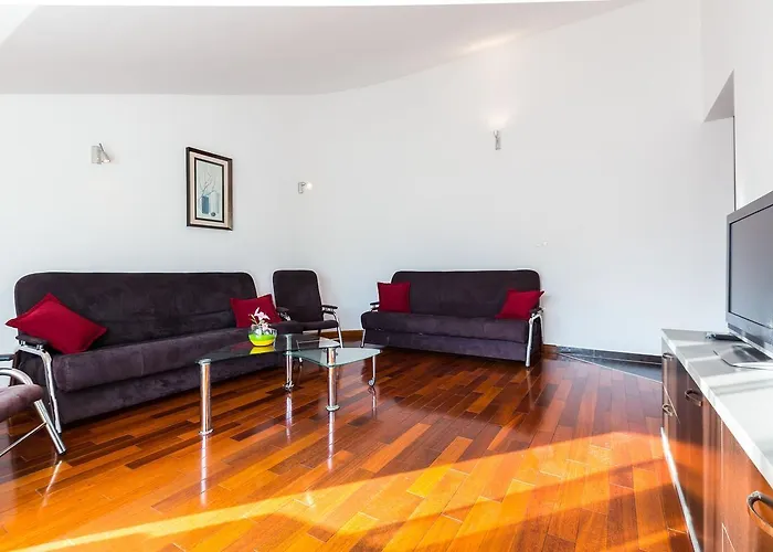 Apartments Villa Orion * Kožino