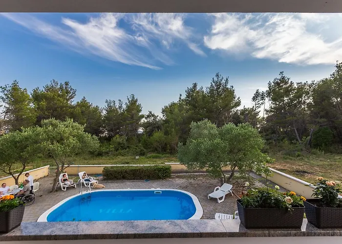 Apartments Villa Orion * Kožino